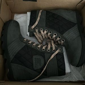 Sorel, black and grey with pink laces, size 5.5